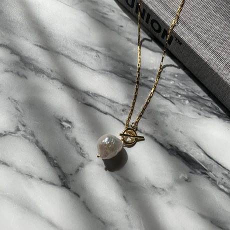 pearl mantel necklace