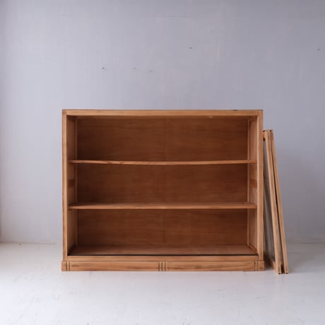 並んだ四角のリズムが楽しいシンプルな水屋/sa.1249'D