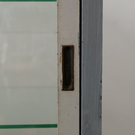 ライトグレーのガラスショーケース/全国配送◎ /店舗引取◎ /sc.680