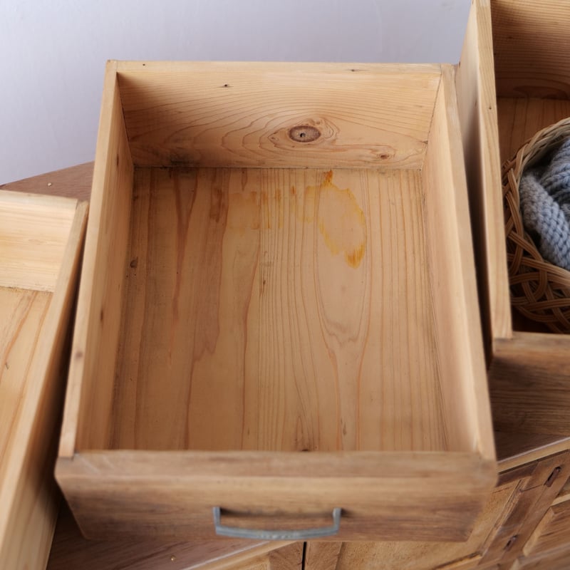 ヴィンテージ　取手が素敵なチェスト　実物めちゃくちゃ素敵な雰囲気 ヴィンテージ 取手が素敵なチェスト 実物めちゃくちゃ素敵な雰囲気