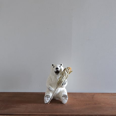 木彫り熊 / SHIROKUMA