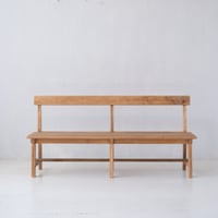 シンプルな中にあたたかな手仕事の優しさが宿るローベンチ/sa.1176'C