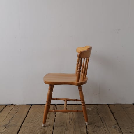 ナチュラルウッド・ろくろ加工のダイニングチェア/st.678