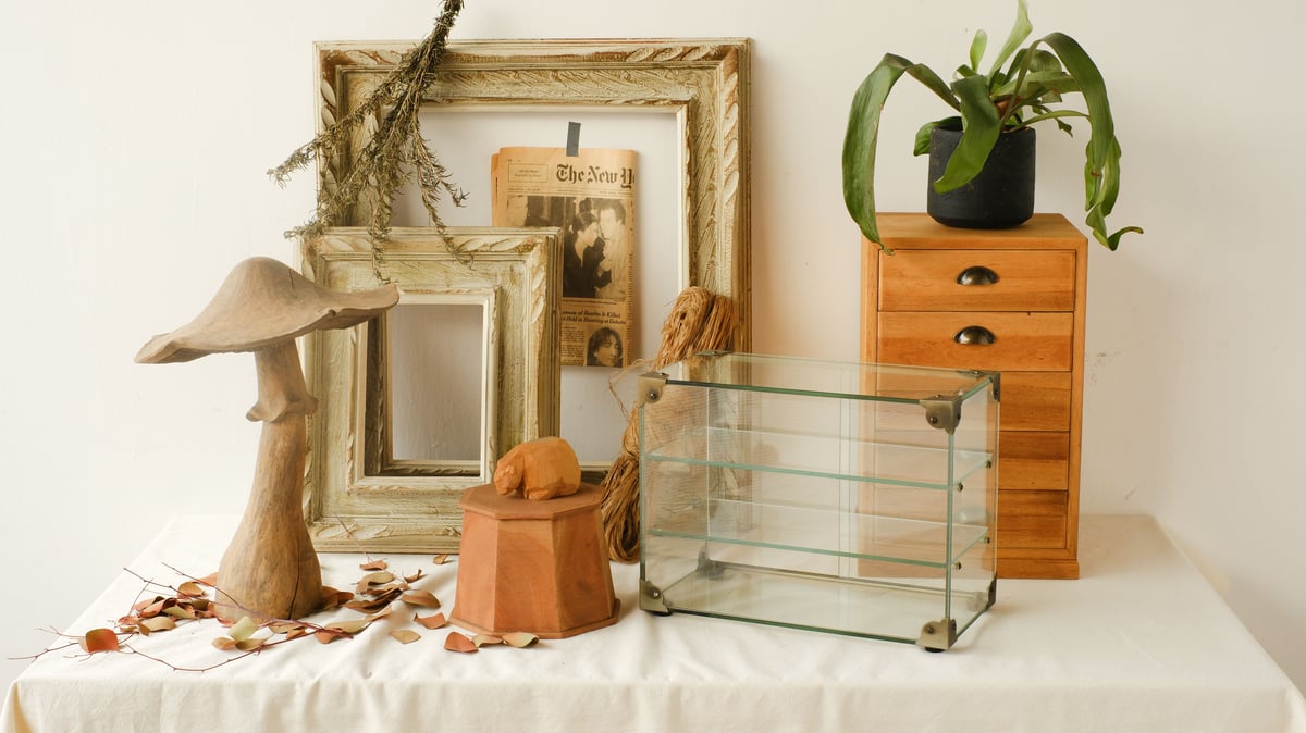 1935年製のけやきの木でできた八角形の飾り台【A】/st.774 | SLOWHAND