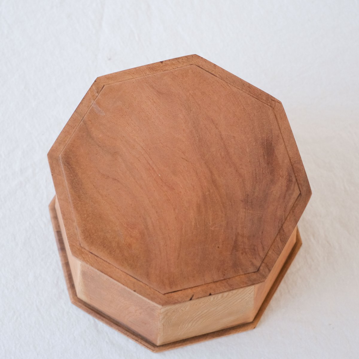 1935年製のけやきの木でできた八角形の飾り台/st.773 | SLOWHAND DEPAR