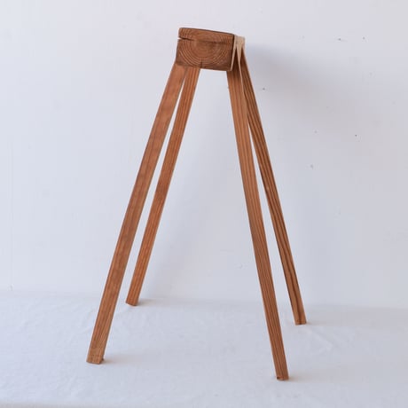 潔く削ぎ落とされたフォルムに惹かれる古い作業ウマ/st.834