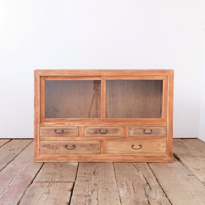 たっぷり五杯の抽斗を備えたガラス戸のキャビネット/sa.895 | SLOWHAND