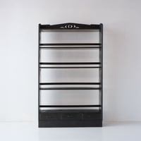 引き締まったブラックカラーが印象的な、3杯の抽斗付き木製棚/sa.1056