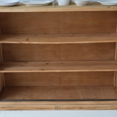 並んだ四角のリズムが楽しいシンプルな水屋/sa.1249'D