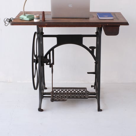 西ドイツ ADLER社 アンティークミシンテーブル リメイク品/sa.1042