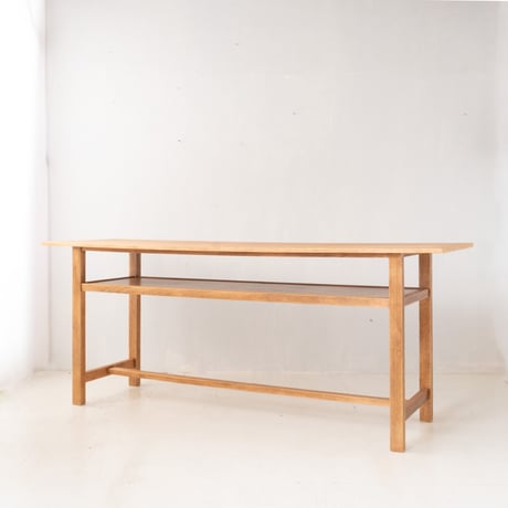 ぴったりの居場所を見つけたい、棚板を備えたロングテーブル/sa.1276'E