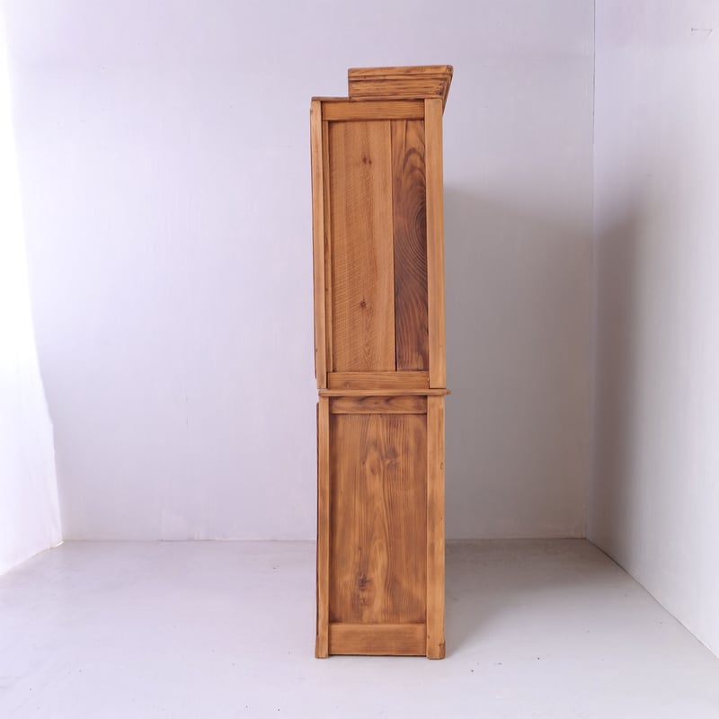 ゆらゆらガラスの表情を愉しむ大きな水屋箪笥/sa.992 | SLOWHAND