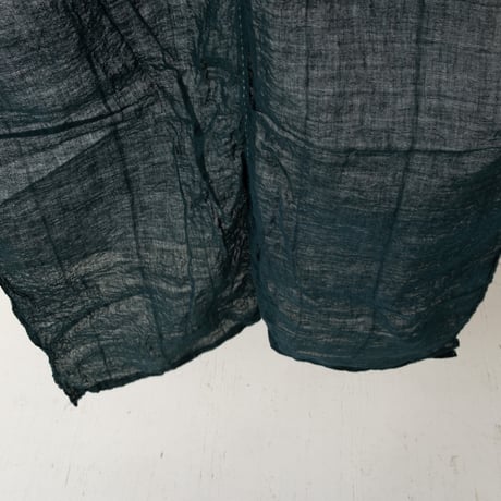 青みを帯びた深い緑色の 蚊帳リネン古布 　190×64cm/st.1206