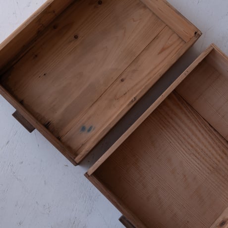 使い込まれた表情が魅力の 2杯の抽斗付作業机/sa.1247'C