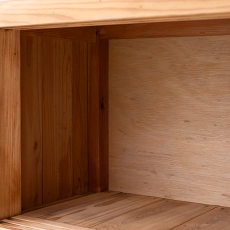 素直なつくりが潔い やわらかな木肌の引き戸ローボード/sa.1113'C