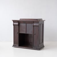 SINGERミシンを納めていた 重厚感のあるアンティークキャビネット/sa.1191'C