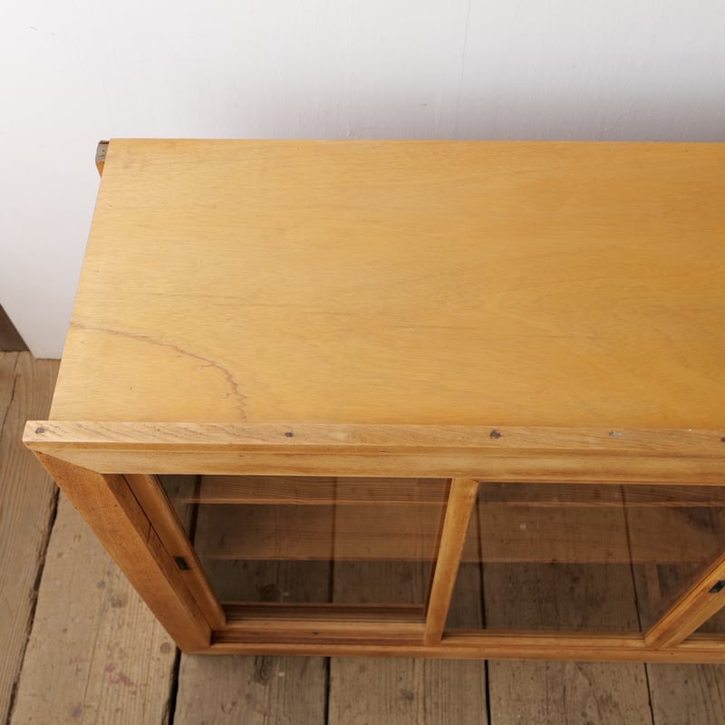 四枚ガラス戸の水屋キャビネット/sk.674 | SLOWHAND DEPARTMENT