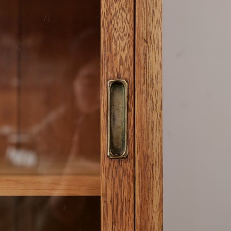 木製の装飾が優しい雰囲気の二段水屋/sk. 641