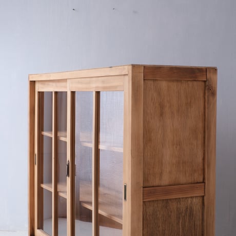 並んだ四角のリズムが楽しいシンプルな水屋/sa.1249'D