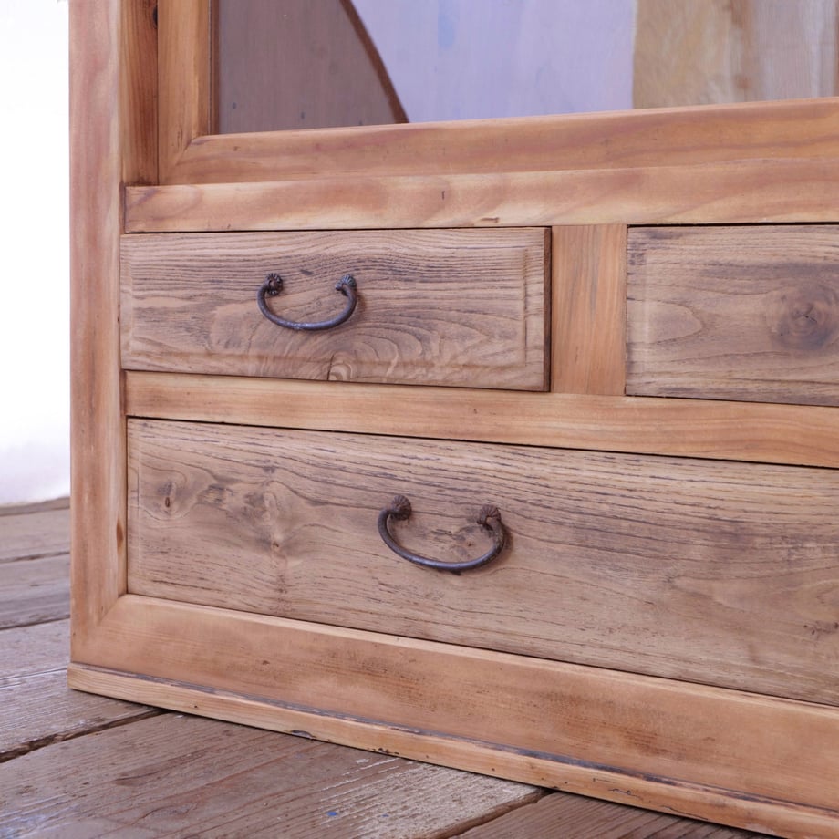6912932fee8b3e1122155b8f