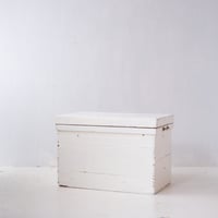持ち手付き ぽってりホワイトのペイントが愛らしいリメイク茶箱/st.1258