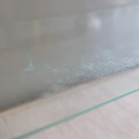 白い滑らかな木肌のガラスショーケース　/全国配送不可/ 店舗引取/ 配達圏内あり