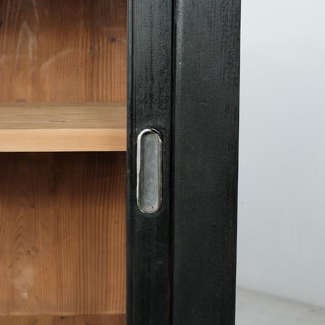 ブラックカラーにリペイントした、ゆらゆらガラスの水屋/sa.1065