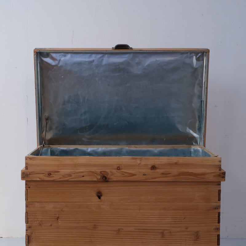 パカっと片手で開け閉めできる、便利な茶箱/st.814 | SLOWHAND DEPARTMENT