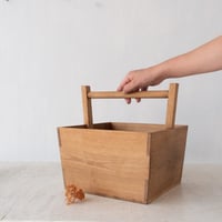 茶の湯の席での役目を終え、また新たな価値を宿した炭斗/st.1212