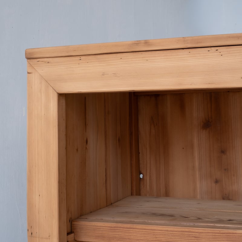 ゆらゆらガラスと曇りガラスを愉しむ大型の水屋箪笥/sa.1271'E