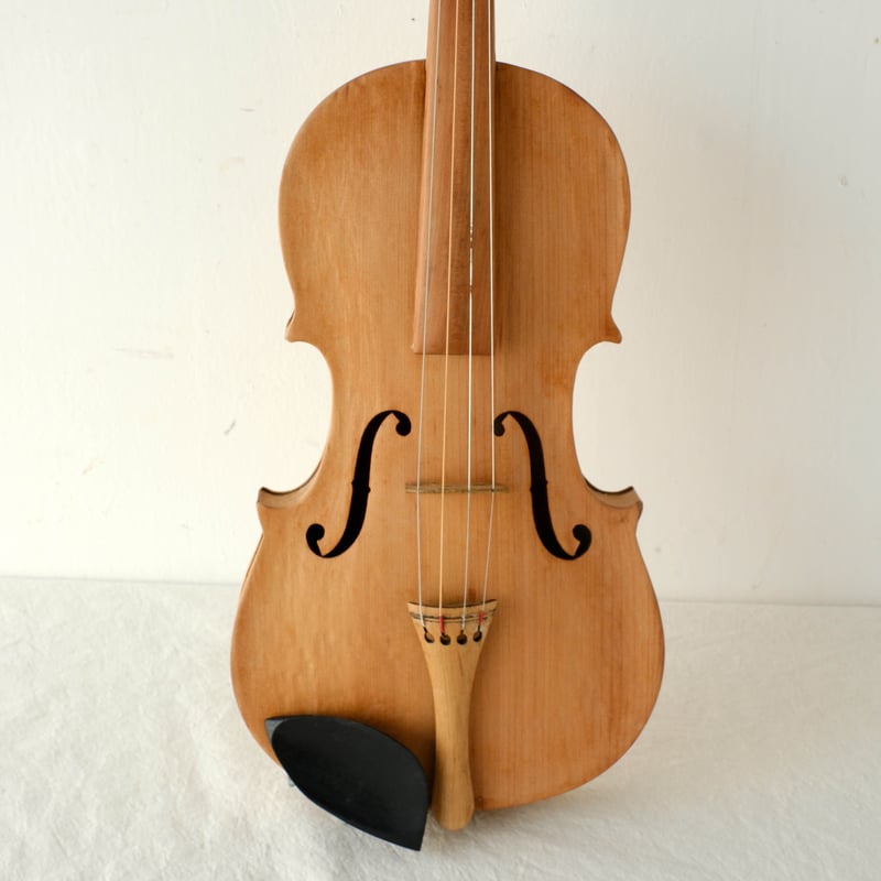 木製バイオリン ハードケース付き あたたかみを感じるバイオリンオブジェ・ハードケース付き/st