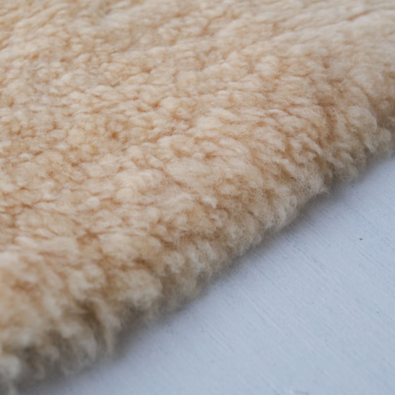 オーストラリア製・生成色のリアルムートンラグ/st.916 | SLOWHAND