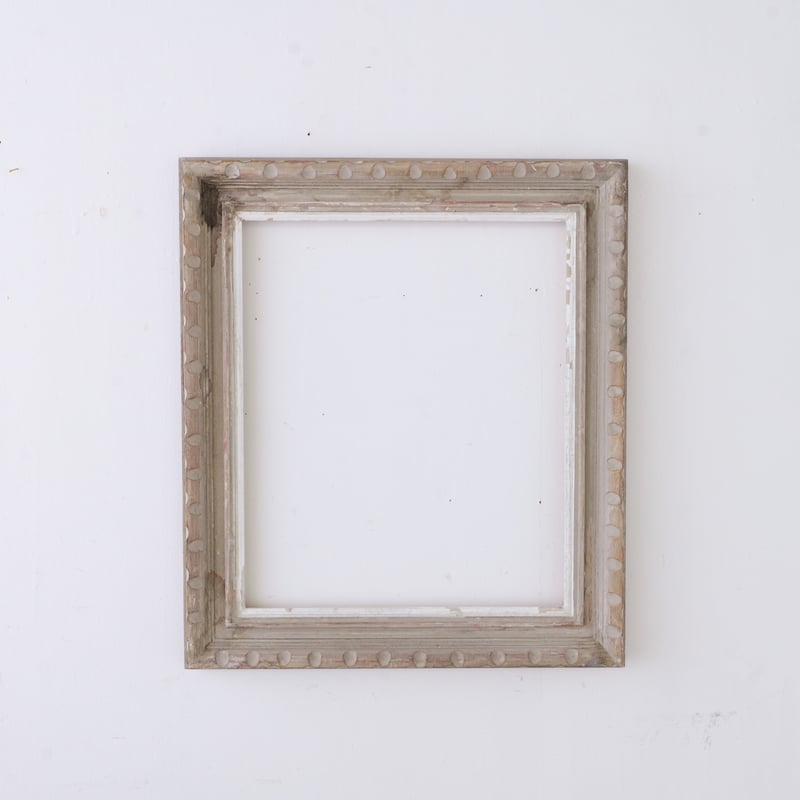彫りの模様が愛らしいシャビーカラーの額縁/st.996 | SLOWHAND DEPARTMENT