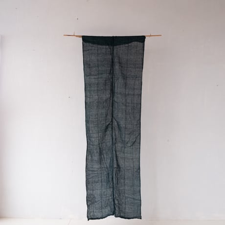 青みを帯びた深い緑色の 蚊帳リネン古布 　190×64cm/st.1206