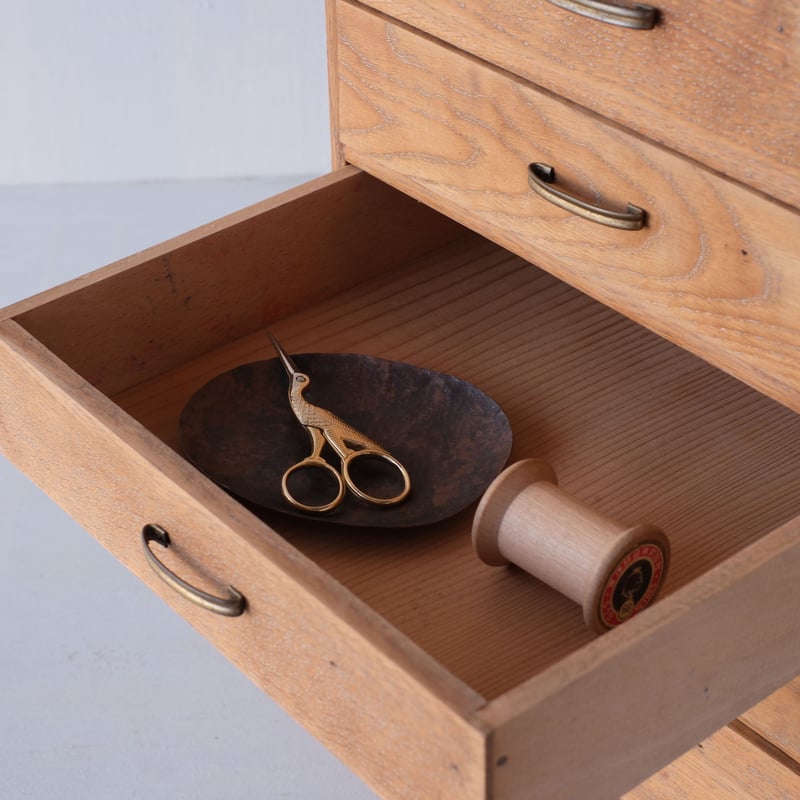 日光彫　 小引き出し 抽斗 5杯 繊細な取手の造形が印象的な5杯の小抽斗/st.977 | SLOWHAND DEPARTMENT