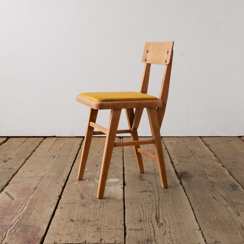 マスタードカラーが似合う木製チェア/st.857 | SLOWHAND DEPARTMENT