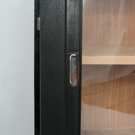 ブラックカラーにリペイントした、ゆらゆらガラスの水屋/sa.1065