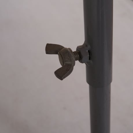 高さ調節のできる作業台 B（天板濃色／ビンテージ 調節金具）/st.981