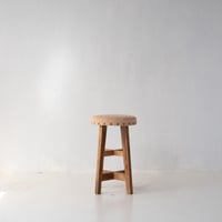 座面を麻素材に貼り替えた、コロンと愛らしい丸スツール/st.1174
