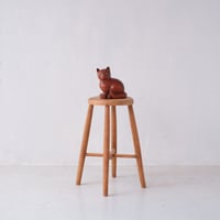 ブチ模様が愛らしい 木肌の滑らかな木製スツール【A】/st.1033
