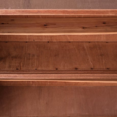 三段のガラス引き戸と抽斗を備えた機能的な水屋/sa.1001