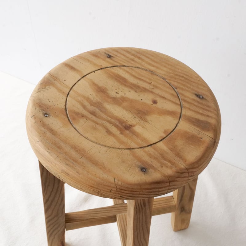 丸スツール（オニグルミ） 丸スツール（オニグルミ）