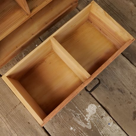静かな時を重ねた、100年以上昔の木製書庫 /sk.832