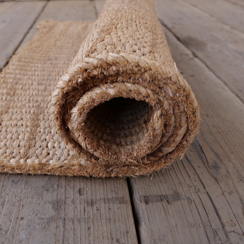 素朴な藁を編んでつくられた古いむしろ/st.833 | SLOWHAND DEPARTMENT