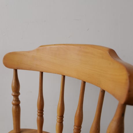 ナチュラルウッド・ろくろ加工のダイニングチェア/st.678