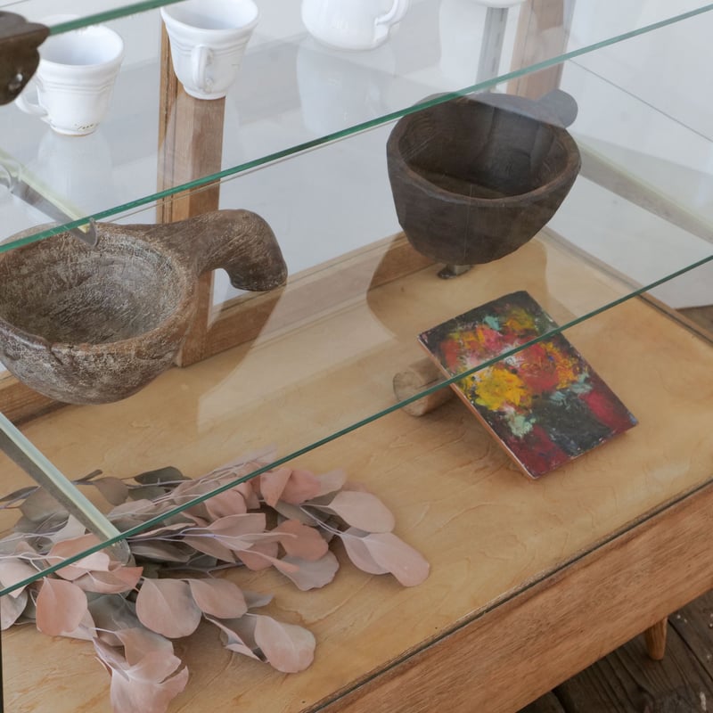 木の温もりと透明感が絶妙なバランスのガラスショーケース/sk.769