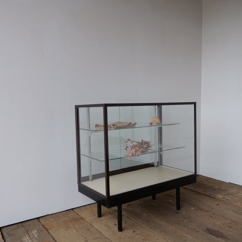 Iron frame 脚付きショーケース brown/全国配送◎ /店舗引取 Iron frame 脚付きショーケース brown/全国配送◎ /店舗引取