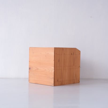 暮らし整う　二杯の抽斗を備えた小ぶりな収納家具/st.1019