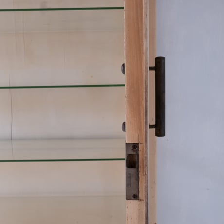 くすみアイボリーがやわらかな空気感を纏う ガラスケビント/sa.1241'D