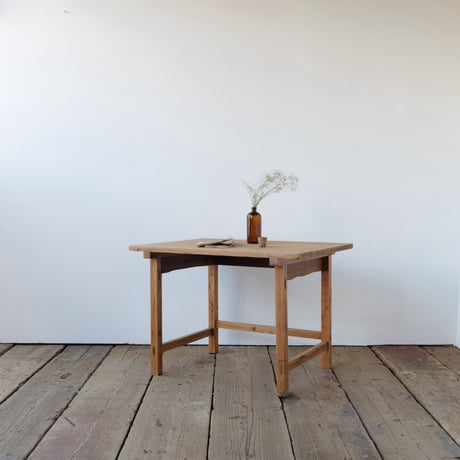 ★希少　古い木製の机　文机　刻印　鍵付き　A1 KOKUYO 送料無料【合鍵】コクヨ（KOKUYO） EDR 印+数字4桁 机